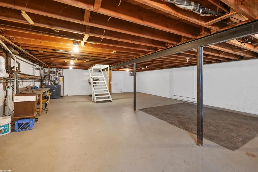 41589 Windmill Street Harrison Charter Township MI 48045