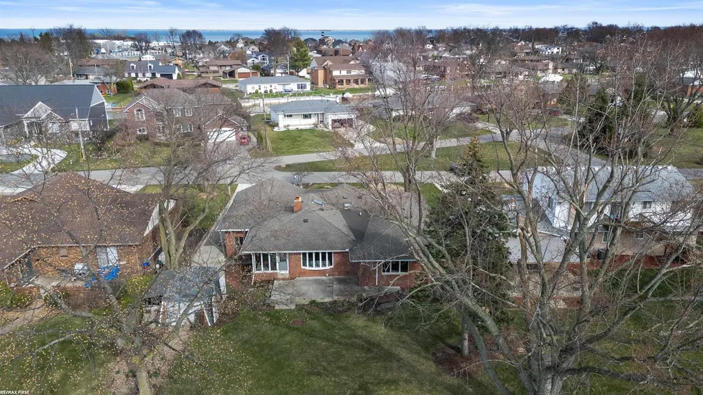 41589 Windmill Street Harrison Charter Township MI 48045