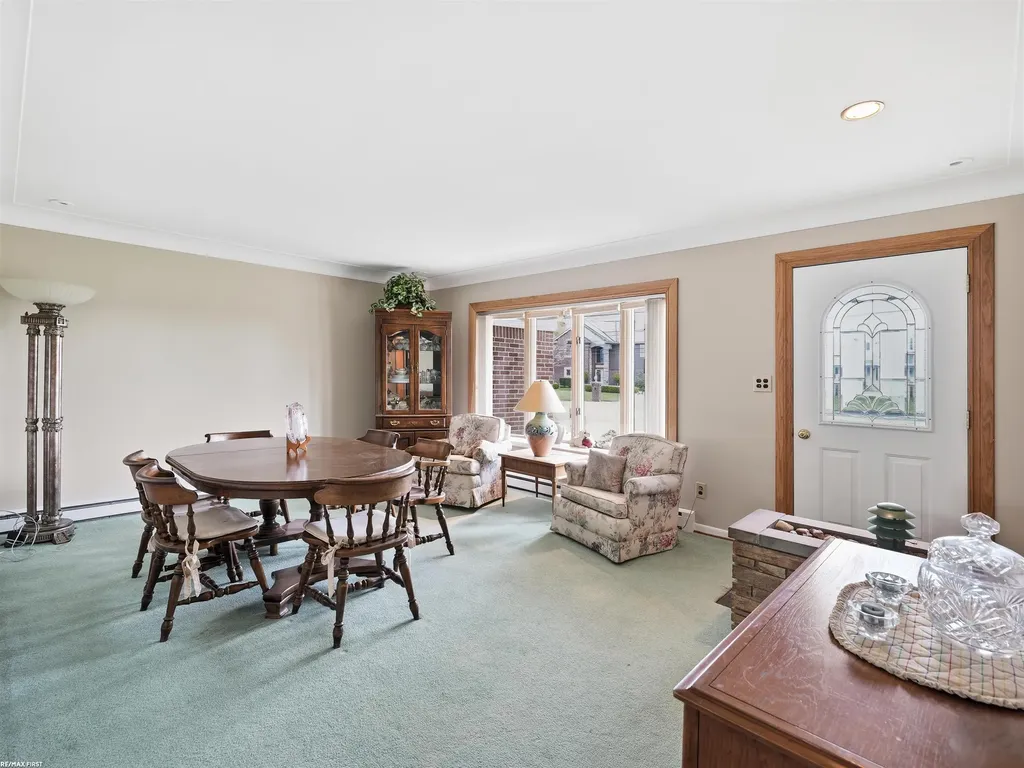 41589 Windmill Street Harrison Charter Township MI 48045