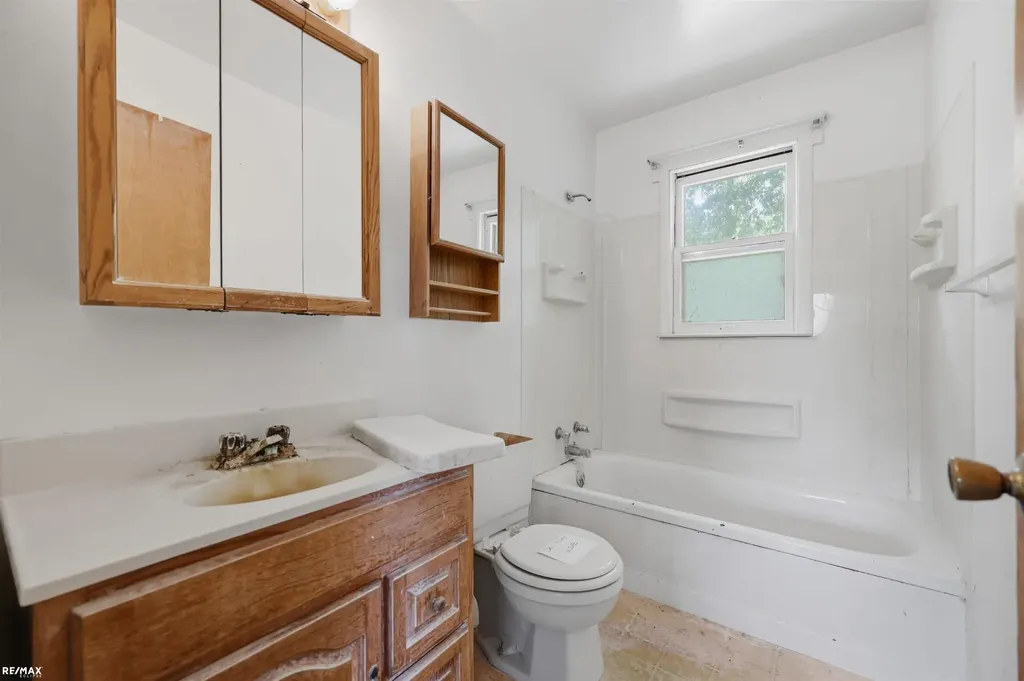 52647 Brentwood Drive Shelby Charter Township MI 48316