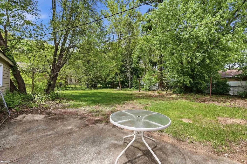 52647 Brentwood Drive Shelby Charter Township MI 48316