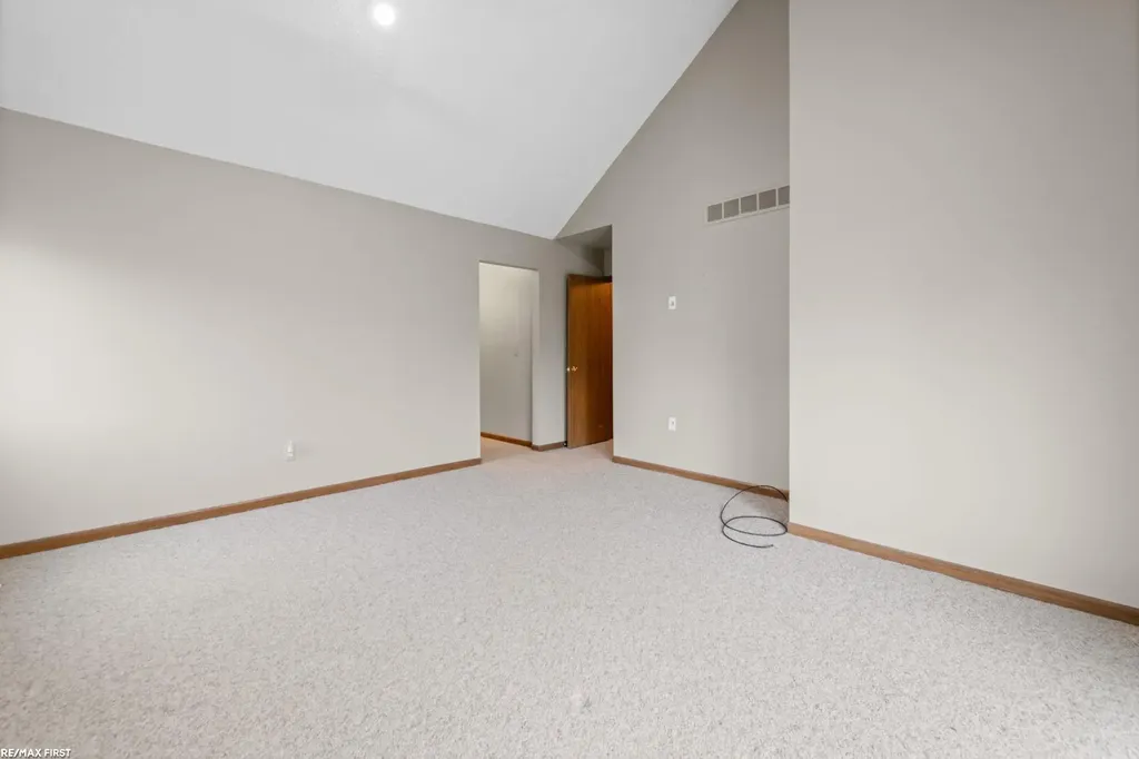 20070 Ridgeway Court Clinton Charter Township MI 48038