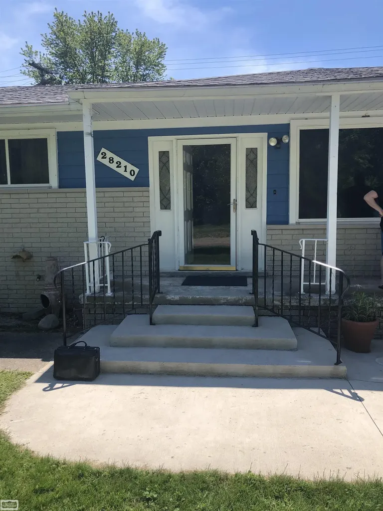 28210 Vandy Street Harrison Charter Township MI 48045