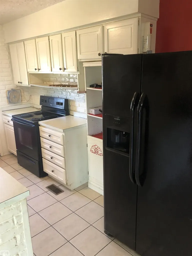 28210 Vandy Street Harrison Charter Township MI 48045