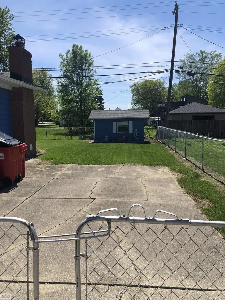 28210 Vandy Street Harrison Charter Township MI 48045