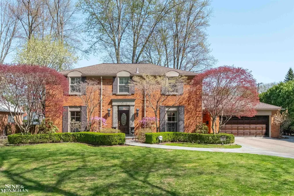 578 Heather Lane Grosse Pointe Woods City MI 48236