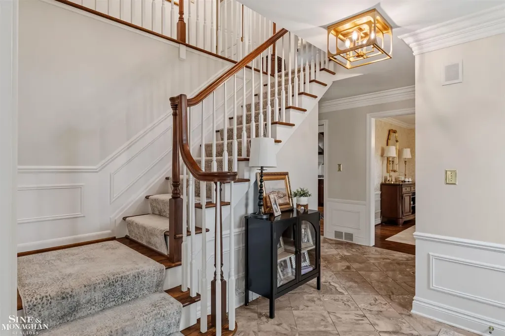 578 Heather Lane Grosse Pointe Woods City MI 48236
