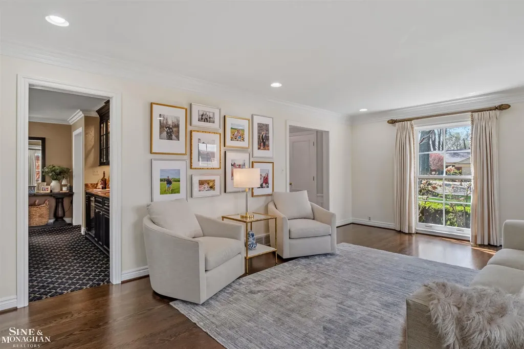 578 Heather Lane Grosse Pointe Woods City MI 48236