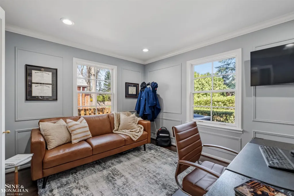 578 Heather Lane Grosse Pointe Woods City MI 48236