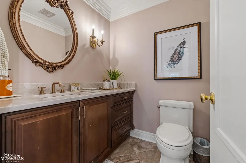 578 Heather Lane Grosse Pointe Woods City MI 48236