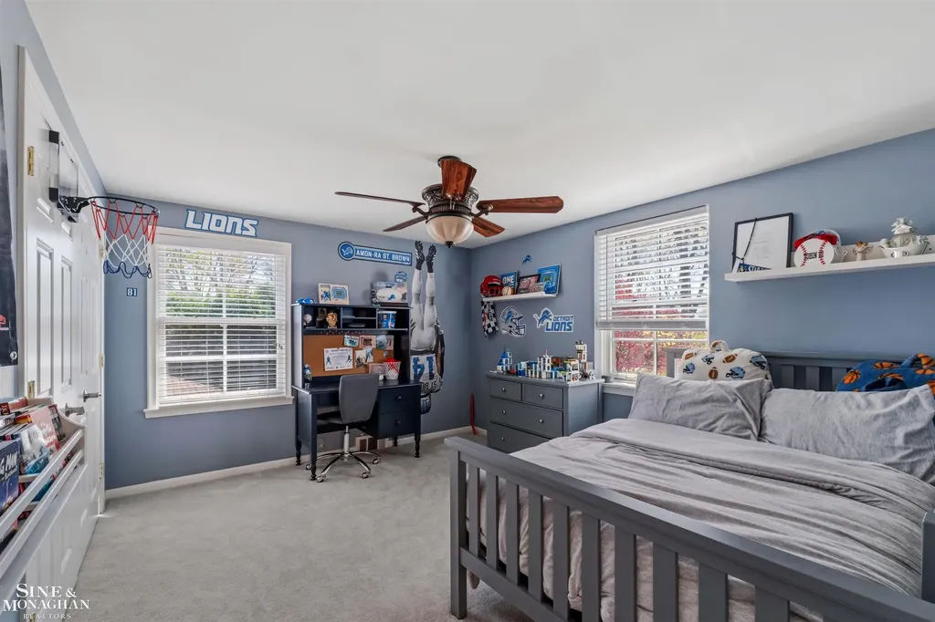 578 Heather Lane Grosse Pointe Woods City MI 48236