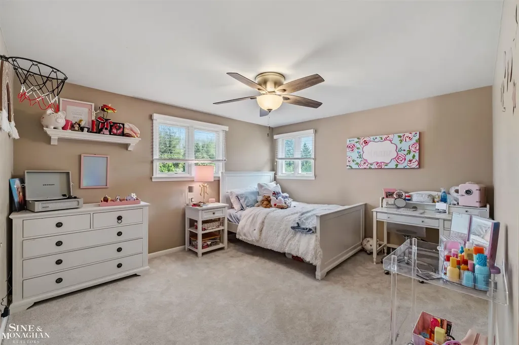 578 Heather Lane Grosse Pointe Woods City MI 48236