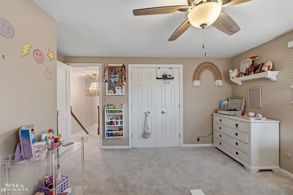 578 Heather Lane Grosse Pointe Woods City MI 48236