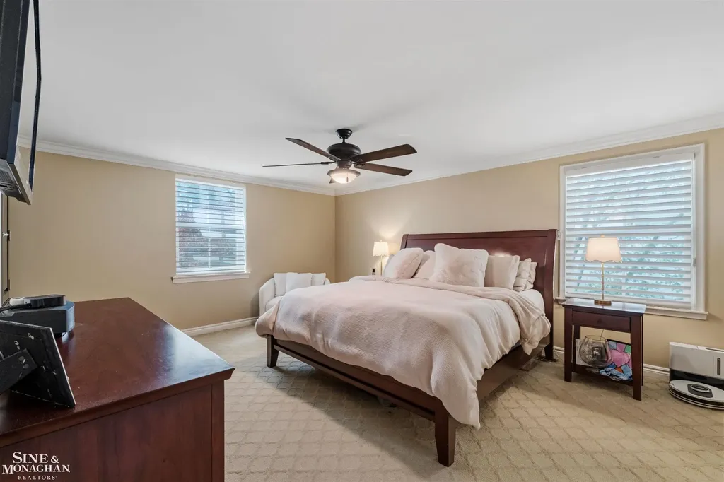 578 Heather Lane Grosse Pointe Woods City MI 48236