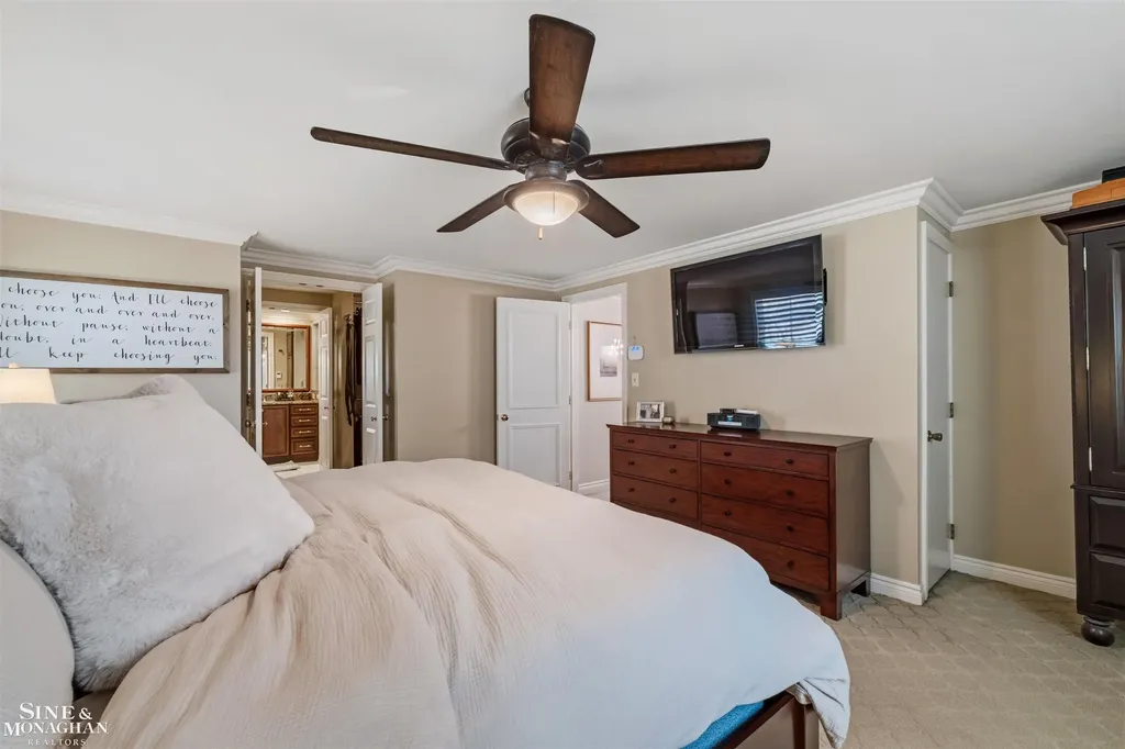 578 Heather Lane Grosse Pointe Woods City MI 48236