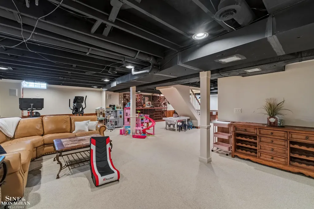 578 Heather Lane Grosse Pointe Woods City MI 48236