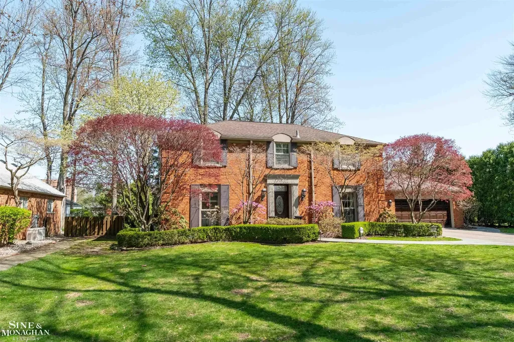 578 Heather Lane Grosse Pointe Woods City MI 48236