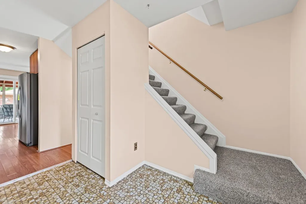 28070 Garfield Street Roseville City MI 48066