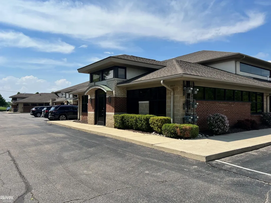 45200 Card Road Macomb Township MI 48044