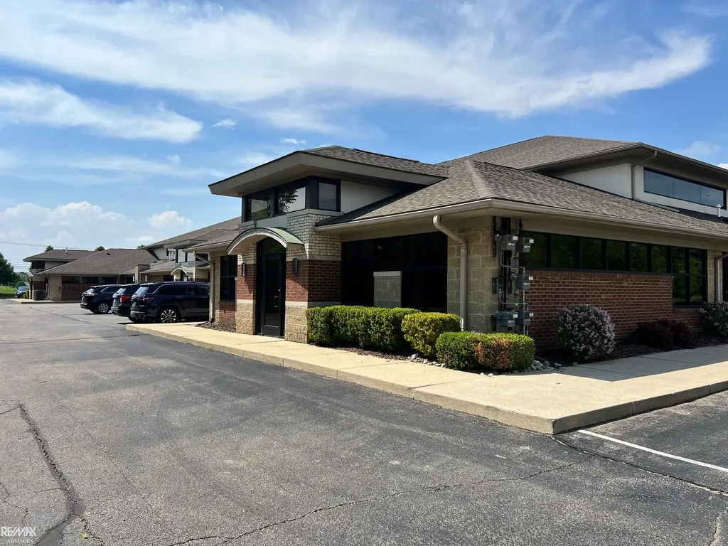 45200 Card Road Macomb Township MI 48044