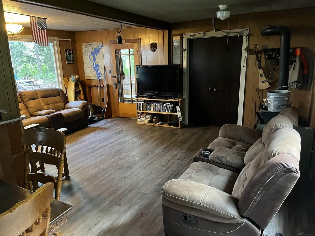4011 Sandall Road Maple Ridge Township MI 49707