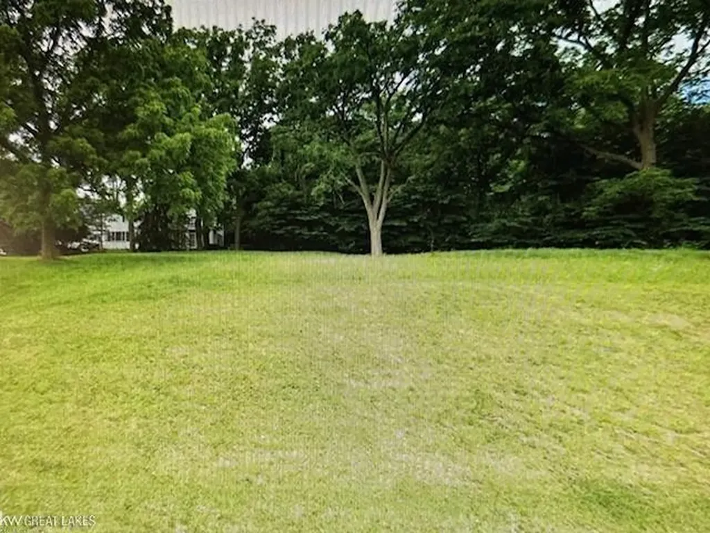 2780 Orchard Place Orchard Lake Village City MI 48324