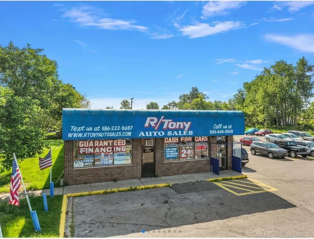 34470 S Gratiot Avenue Clinton Charter Township MI 48035