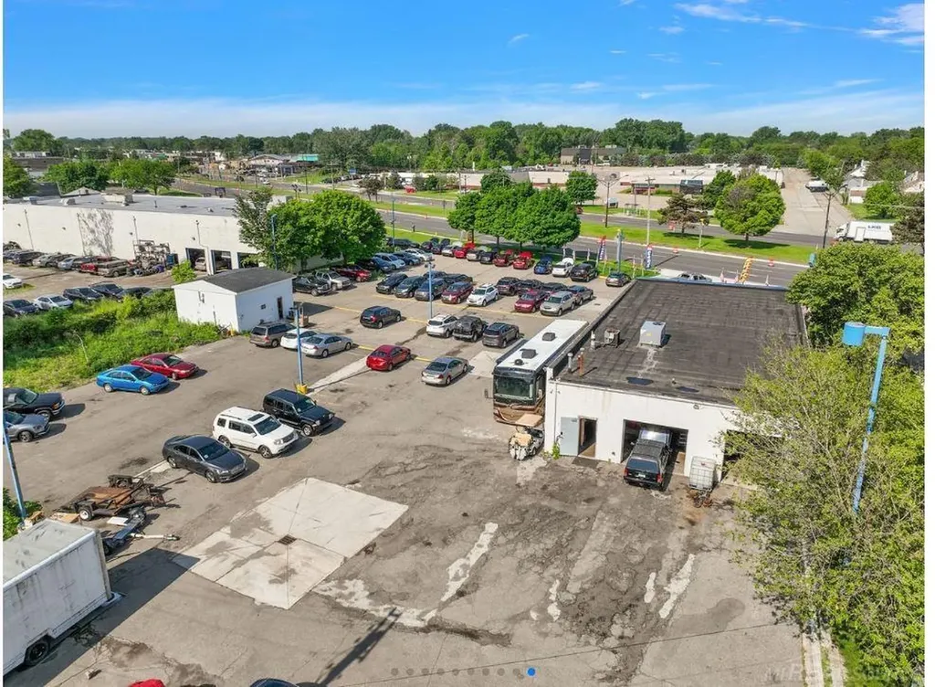34470 S Gratiot Avenue Clinton Charter Township MI 48035