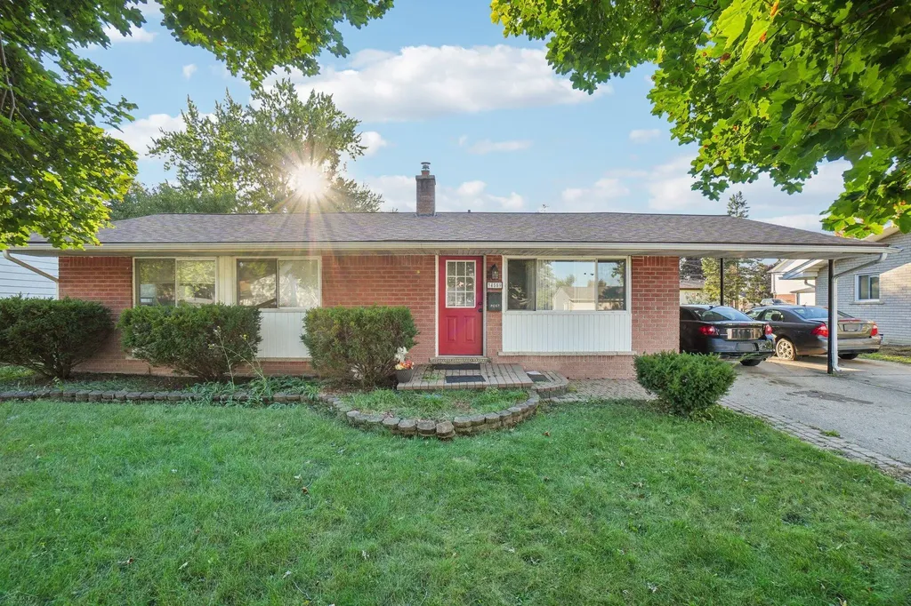 34559 Chope Place Clinton Charter Township MI 48035