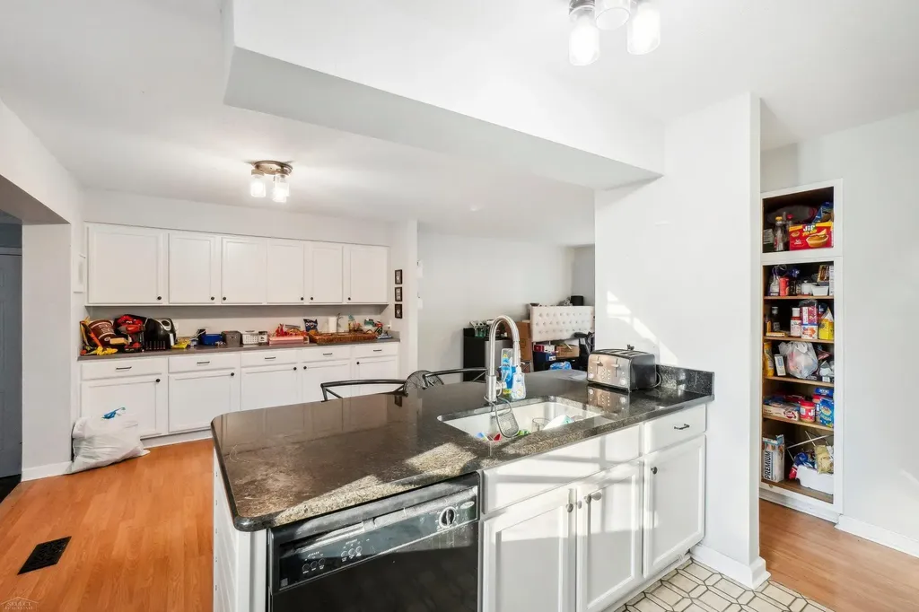 34559 Chope Place Clinton Charter Township MI 48035