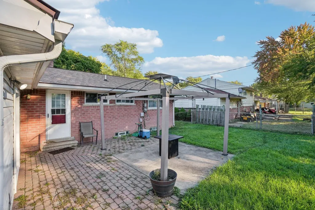 34559 Chope Place Clinton Charter Township MI 48035