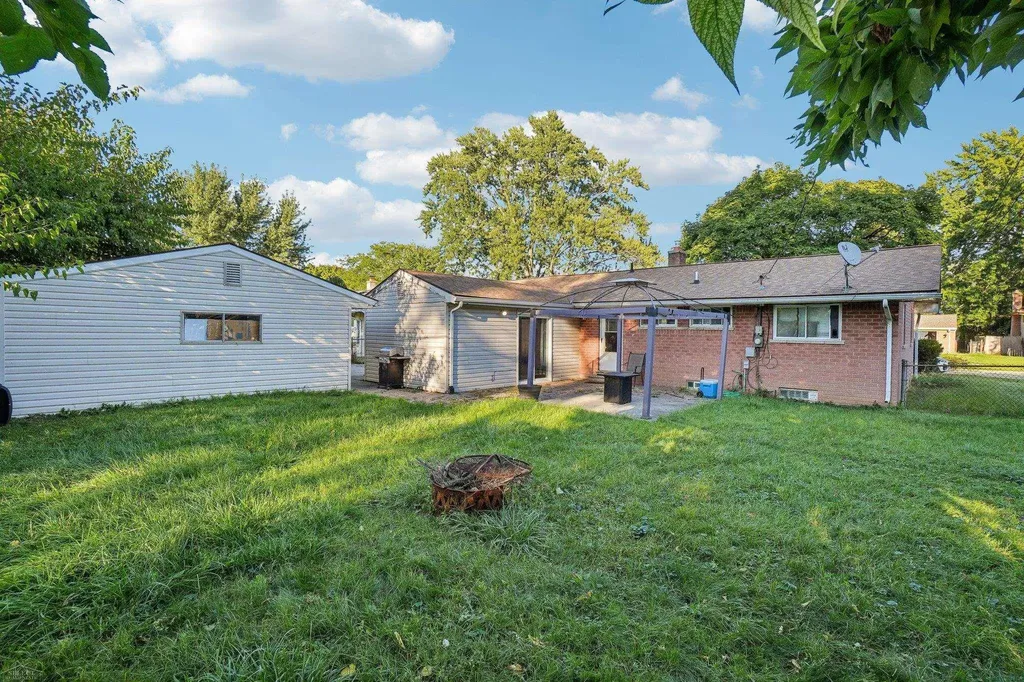 34559 Chope Place Clinton Charter Township MI 48035
