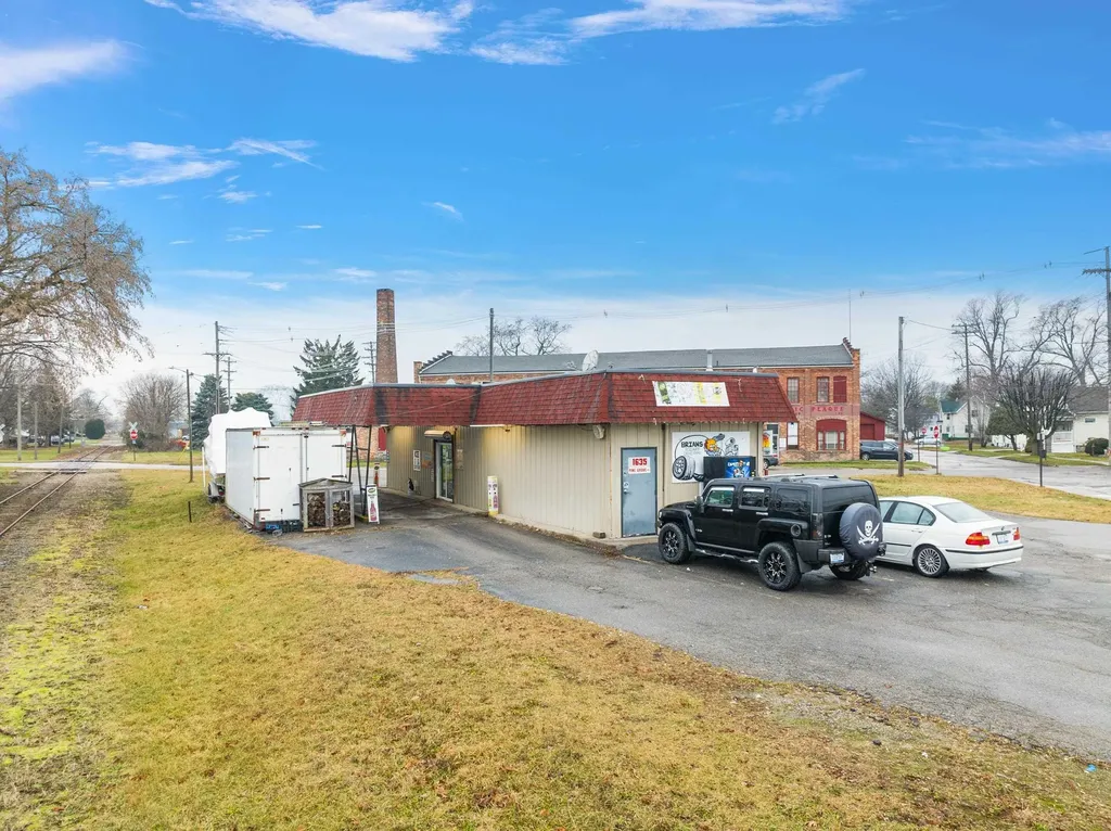 1635 Pine Grove Street Port Huron City MI 48060