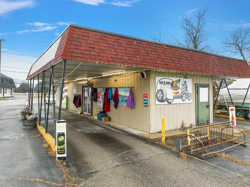1635 Pine Grove Street Port Huron City MI 48060