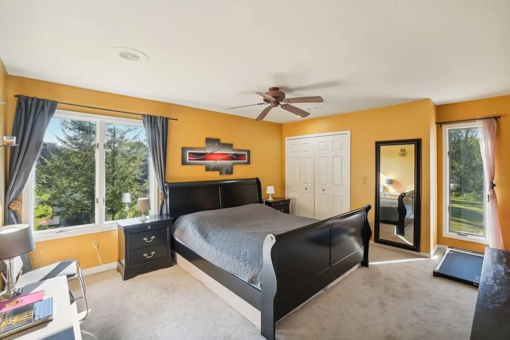 5577 Harlowe Drive Shelby Charter Township MI 48316