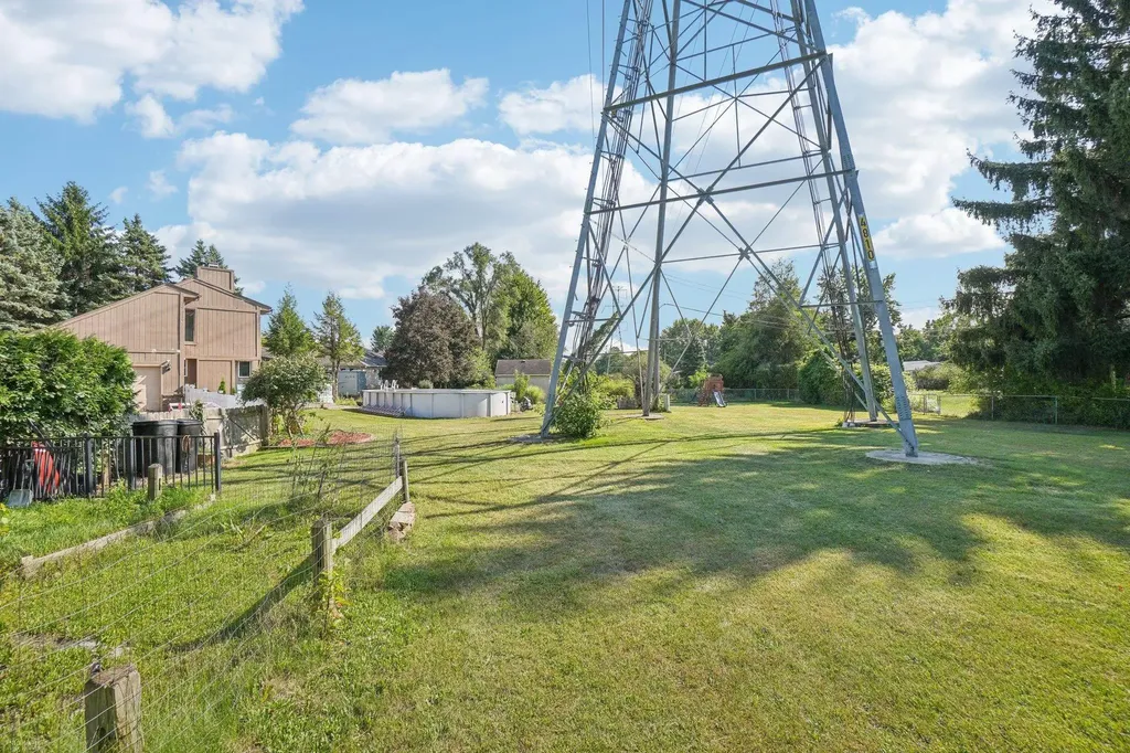 5577 Harlowe Drive Shelby Charter Township MI 48316