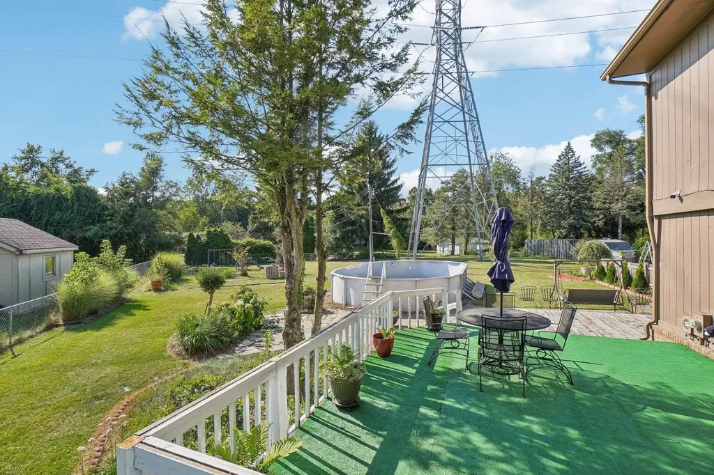 5577 Harlowe Drive Shelby Charter Township MI 48316