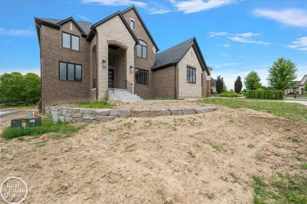 54438 Carrington Drive Shelby Charter Township MI 48316
