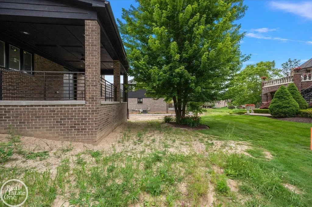 54438 Carrington Drive Shelby Charter Township MI 48316