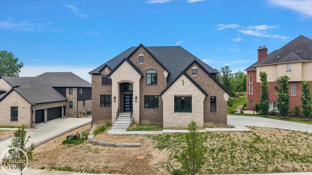 54438 Carrington Drive Shelby Charter Township MI 48316