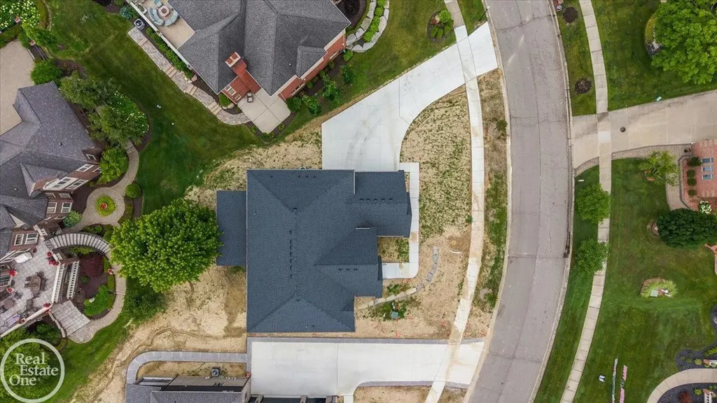 54438 Carrington Drive Shelby Charter Township MI 48316