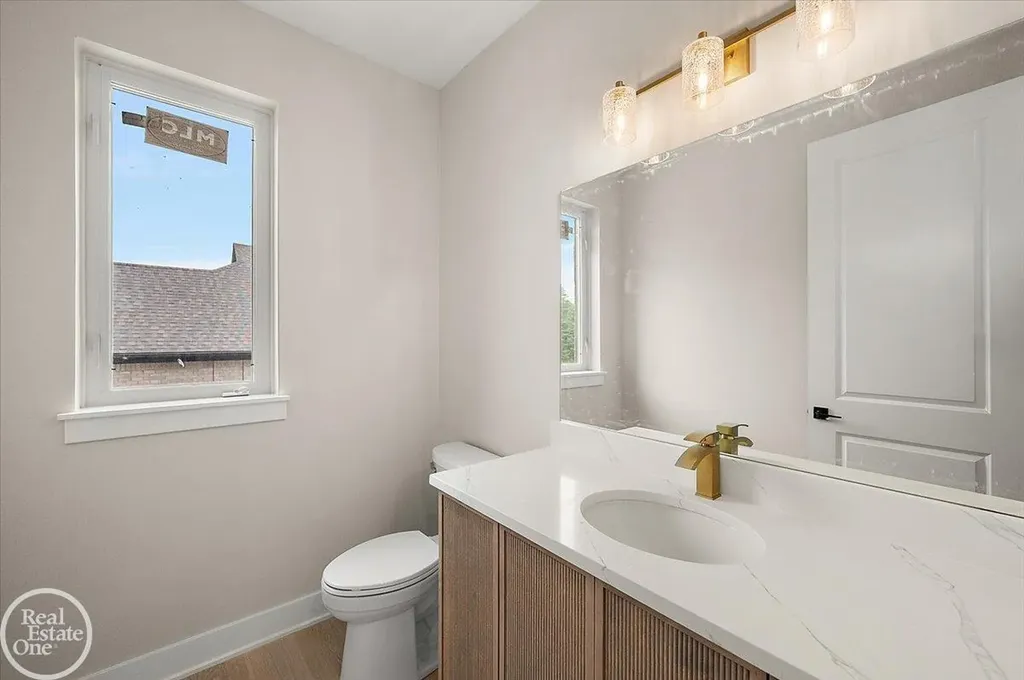 54438 Carrington Drive Shelby Charter Township MI 48316