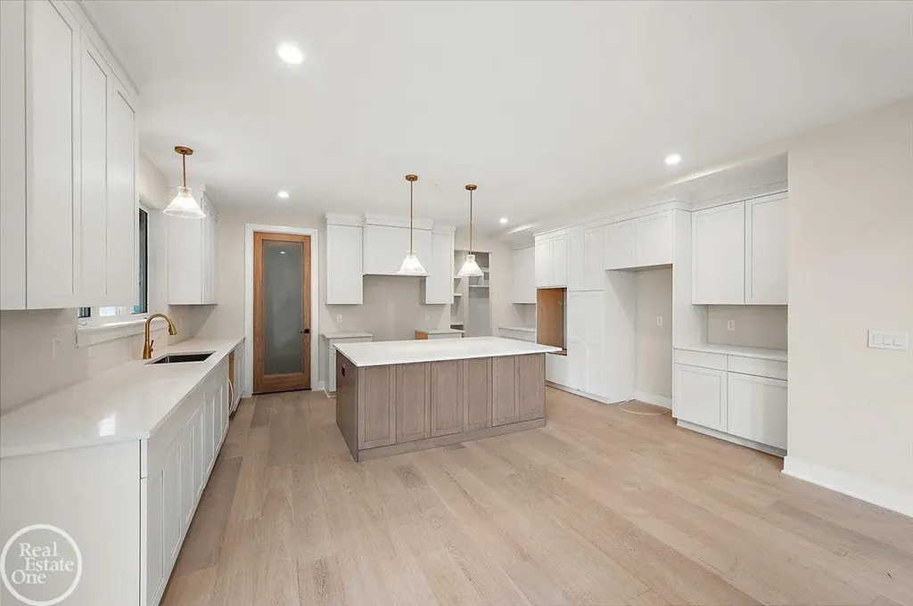 54438 Carrington Drive Shelby Charter Township MI 48316