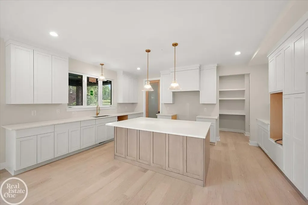 54438 Carrington Drive Shelby Charter Township MI 48316