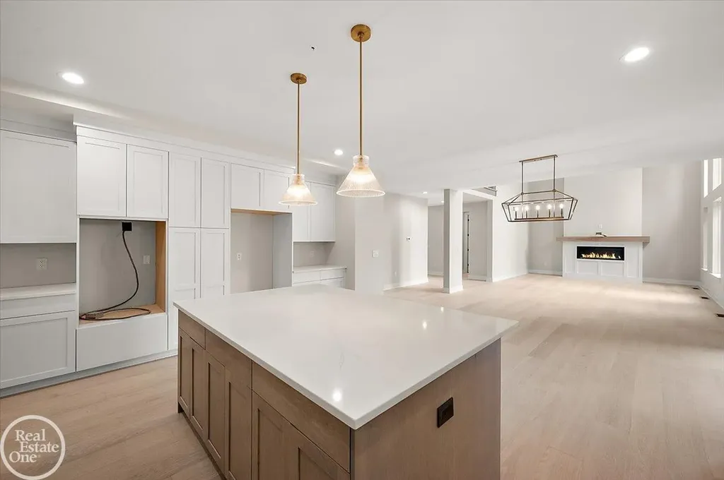 54438 Carrington Drive Shelby Charter Township MI 48316