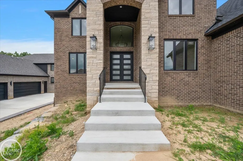54438 Carrington Drive Shelby Charter Township MI 48316