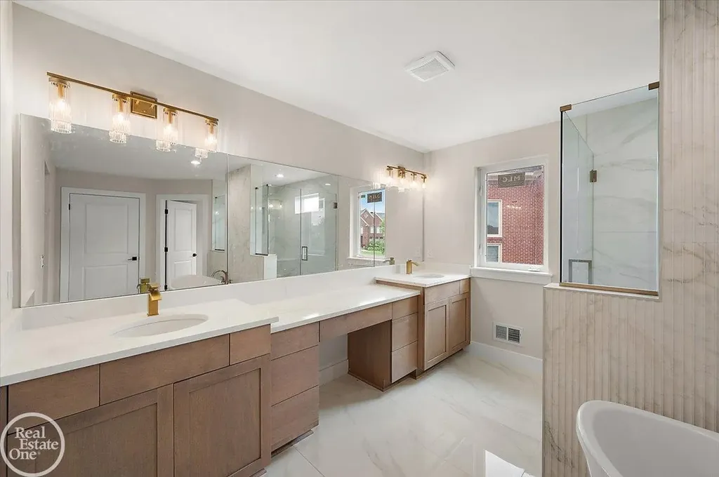 54438 Carrington Drive Shelby Charter Township MI 48316