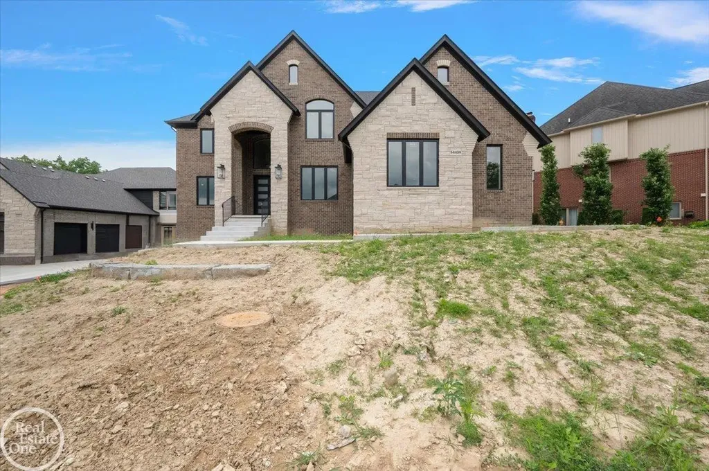 54438 Carrington Drive Shelby Charter Township MI 48316
