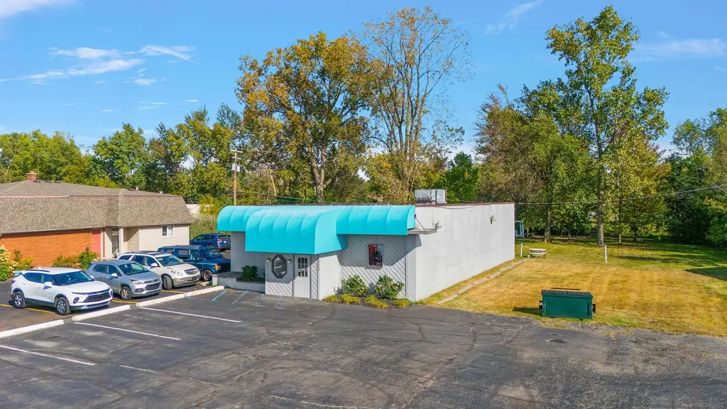 36366 Groesbeck Highway Clinton Charter Township MI 48035