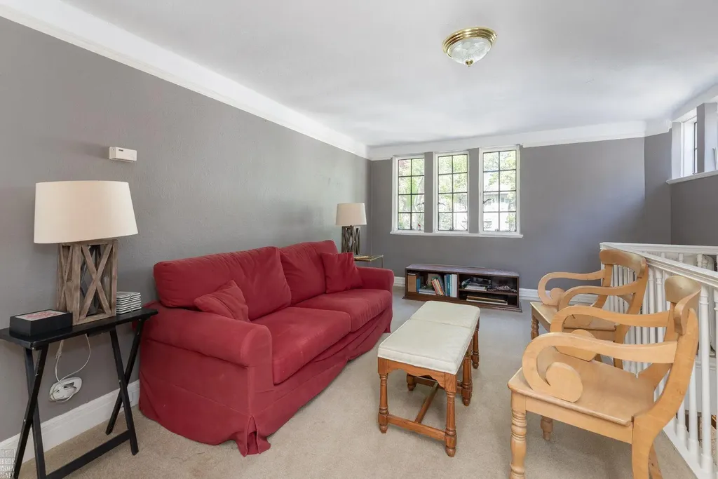 355 Lincoln Road Grosse Pointe City MI 48230